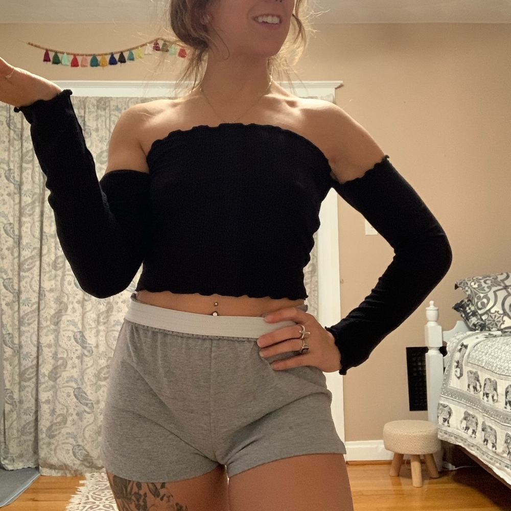 **SOLD** forever 21 black off the shoulder top size medium
